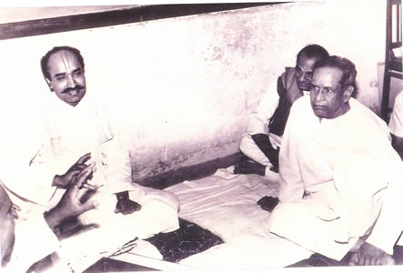 Dr Pandit Gokulotsavji with Pandit Bhimsen